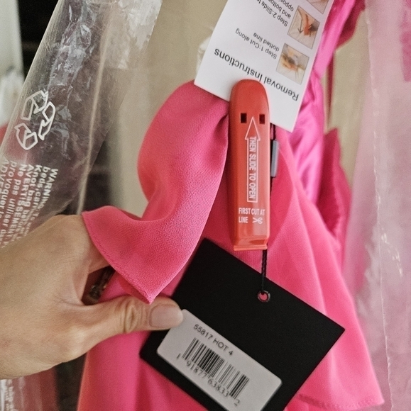 Mac Duggal tiered ruffle pleated halter gown with cutout in hot pink size 4 - Picture 6 of 8